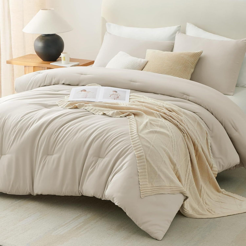 CozyLux Oatmeal King Size Comforter Set, 3 Pieces Solid Breathable Quilted Style Bedding Sets, Luxury Fluffy Soft Bed Set with Down Alternative Comforter for All Season (1 Comforter & 2 Pillowcases)